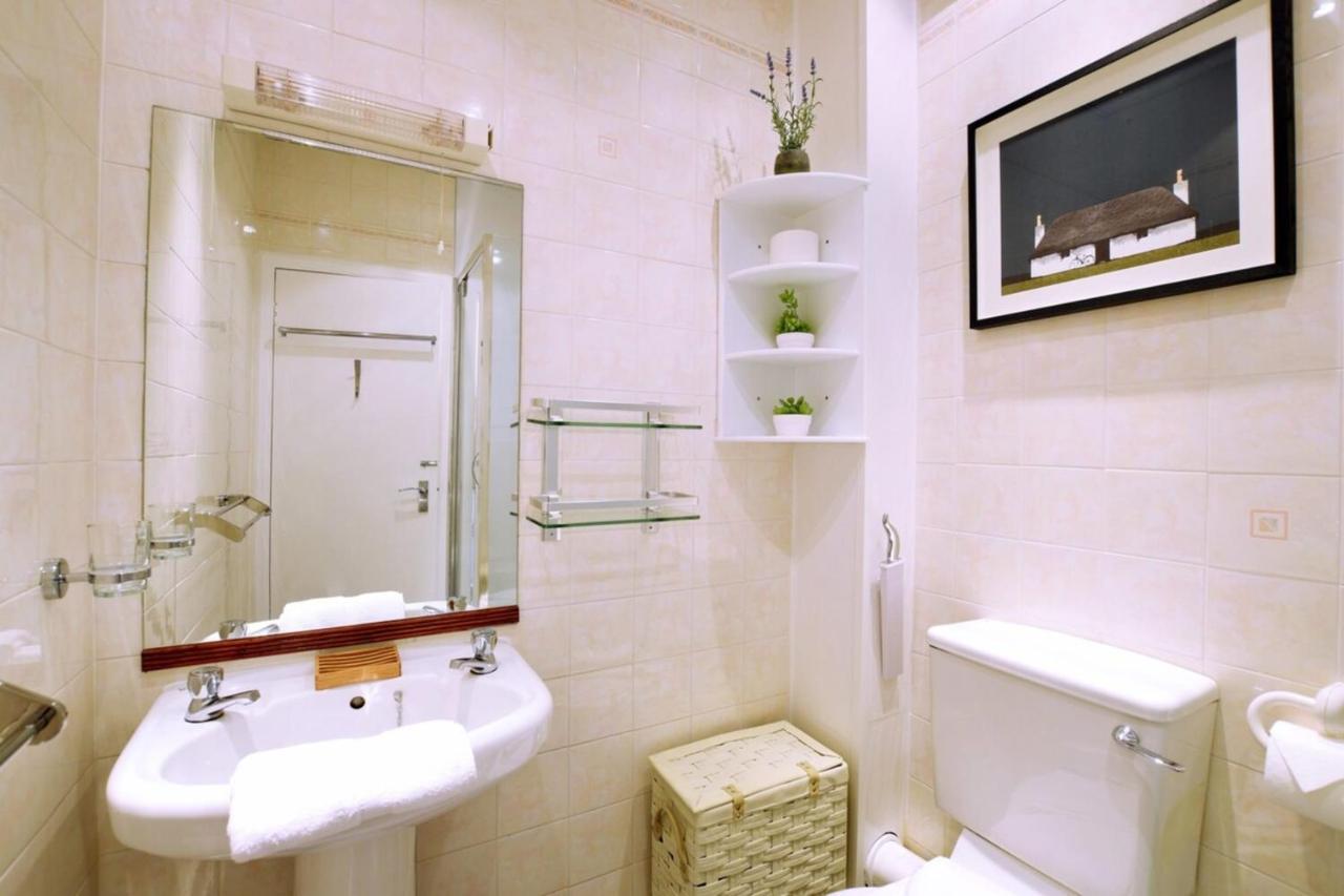 Cozy 2 Bedroom Apartment At Heart Of The Edinburgh Exterior foto